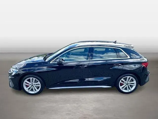 Gebraucht Audi A3 S-Line 150 PS (110 kW) 2023 Mythosschwarz metallic Limousine