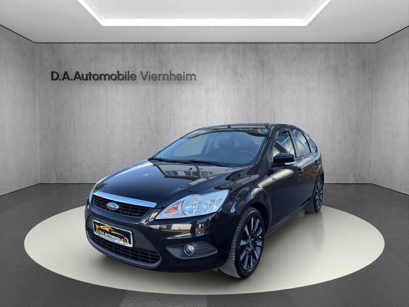 Schwarz Gebraucht 2010 Ford Focus Limousine | 4.900 € (Teuer) - Bild 1/4