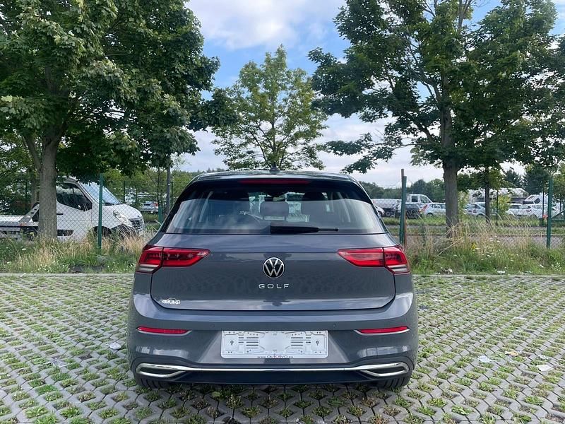 Gebraucht VW Golf VII Style 150 PS (110 kW) 2020 Grau Limousine