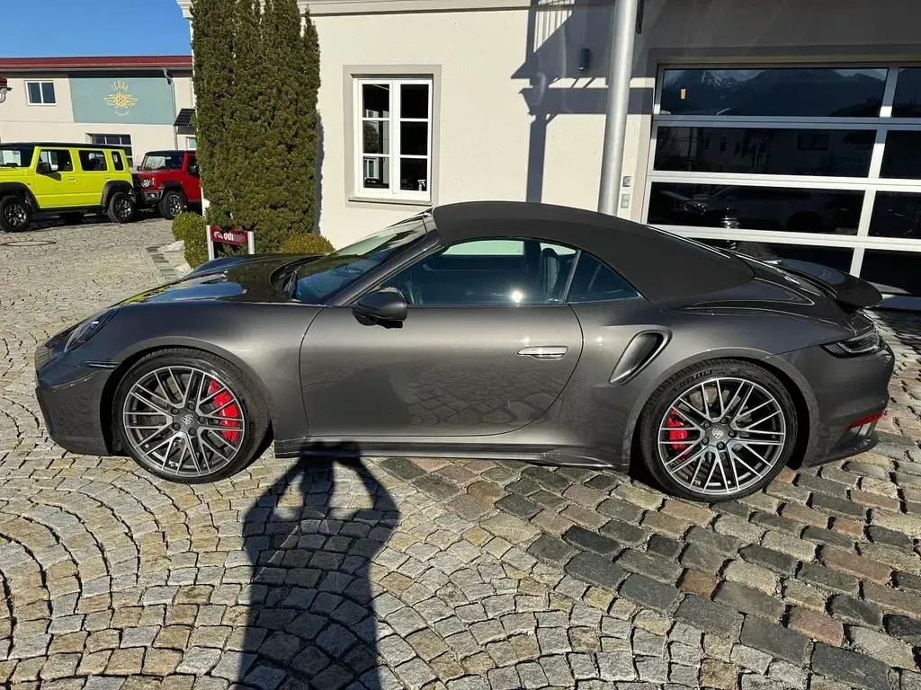 Gebraucht Porsche 992 581 PS (427 kW) 2022 Achatgrau (m7s) Cabrio