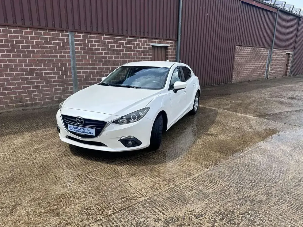 Usata Mazda 3 Center-Line 120 CV (88 kW) 2014 Bianco Utilitaria