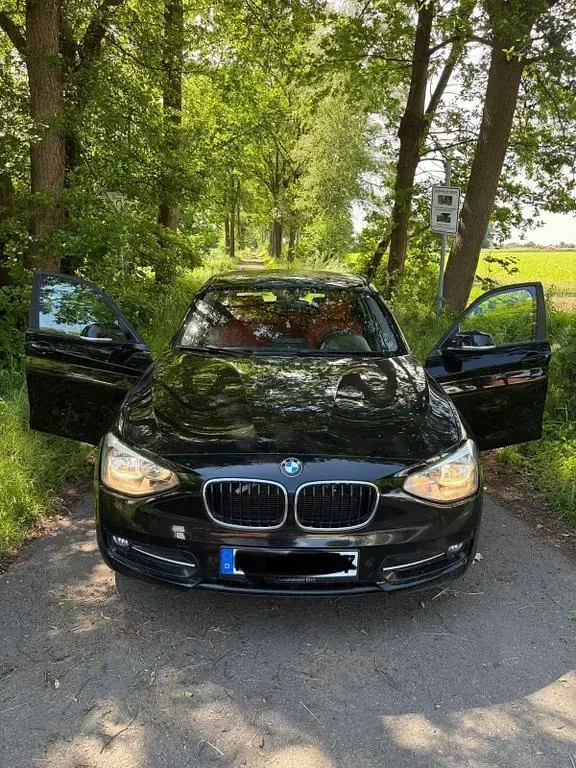Gebraucht BMW 116 Sport Line 136 PS (100 kW) 2012 Schwarz Kleinwagen