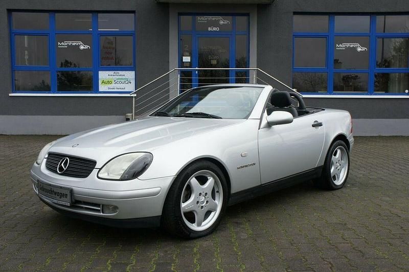 Silber Gebraucht 2000 Mercedes SLK230 Cabrio | 5.950 € - Bild 1/4