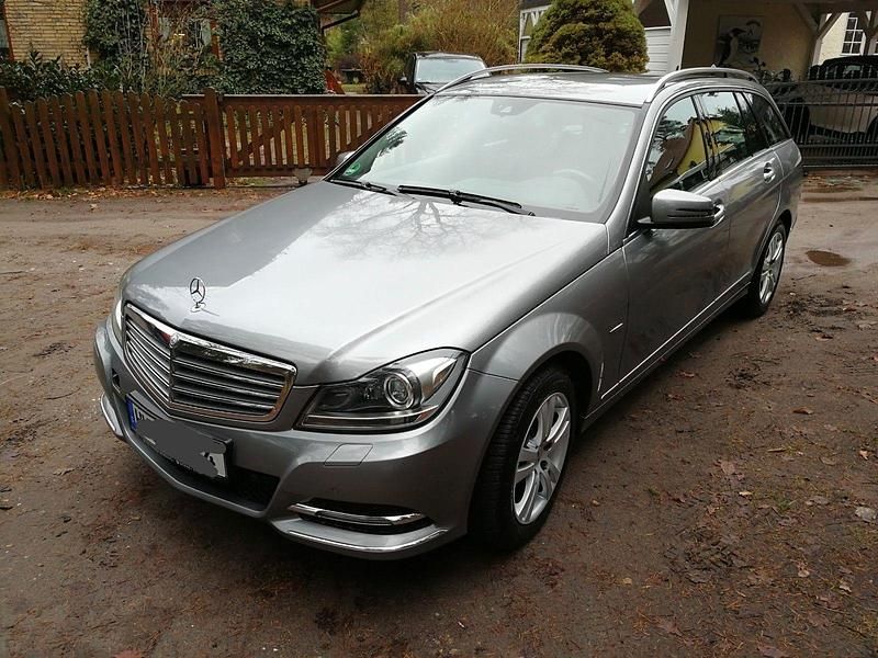 Grau Gebraucht 2011 Mercedes C220 Elegance Kombi | 11.650 € (Etwas zu teuer) - Bild 1/4
