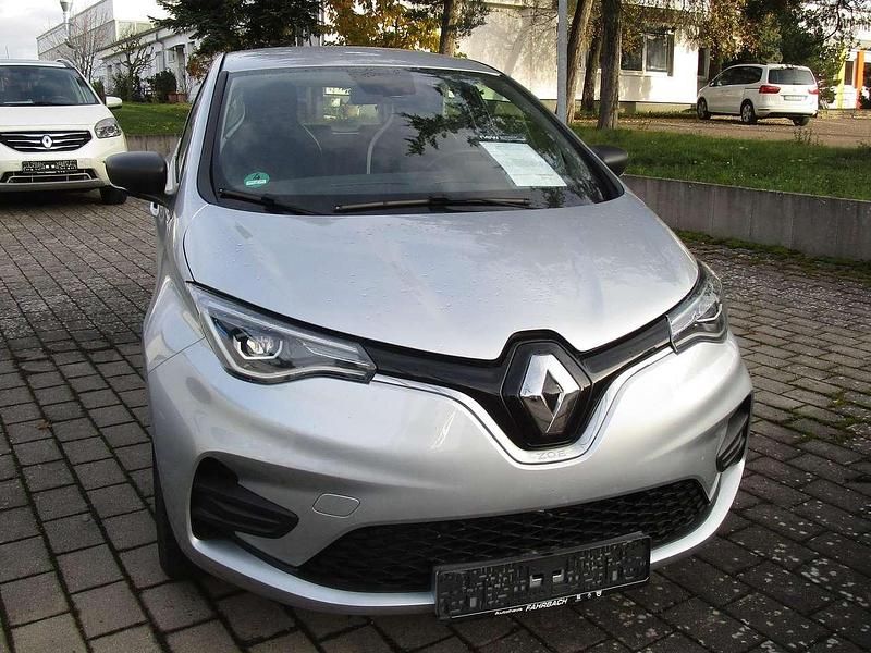 Highlandgrau metallic Gebraucht 2020 Renault Zoe Life Kleinwagen | 9.500 € (Superpreis) - Bild 1/4