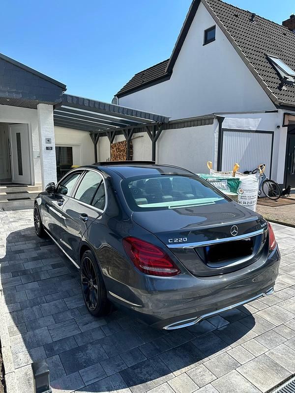 Gebraucht Mercedes C220 170 PS (125 kW) 2014 Grau Limousine
