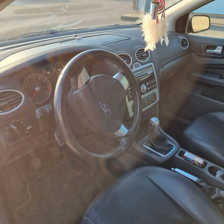 Gebraucht Ford Focus Titanium 125 PS (91 kW) 2006 Schwarz Limousine