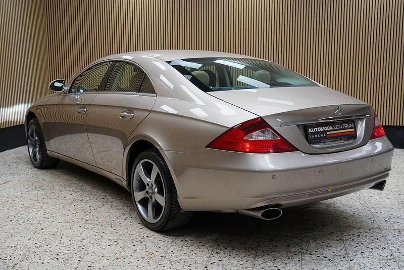 Gebraucht Mercedes CLS500 387 PS (284 kW) 2006 Beige Limousine