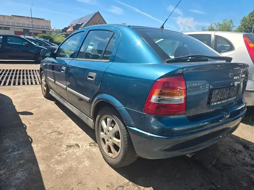 Gebraucht Opel Astra 84 PS (61 kW) 2001 Blau Limousine
