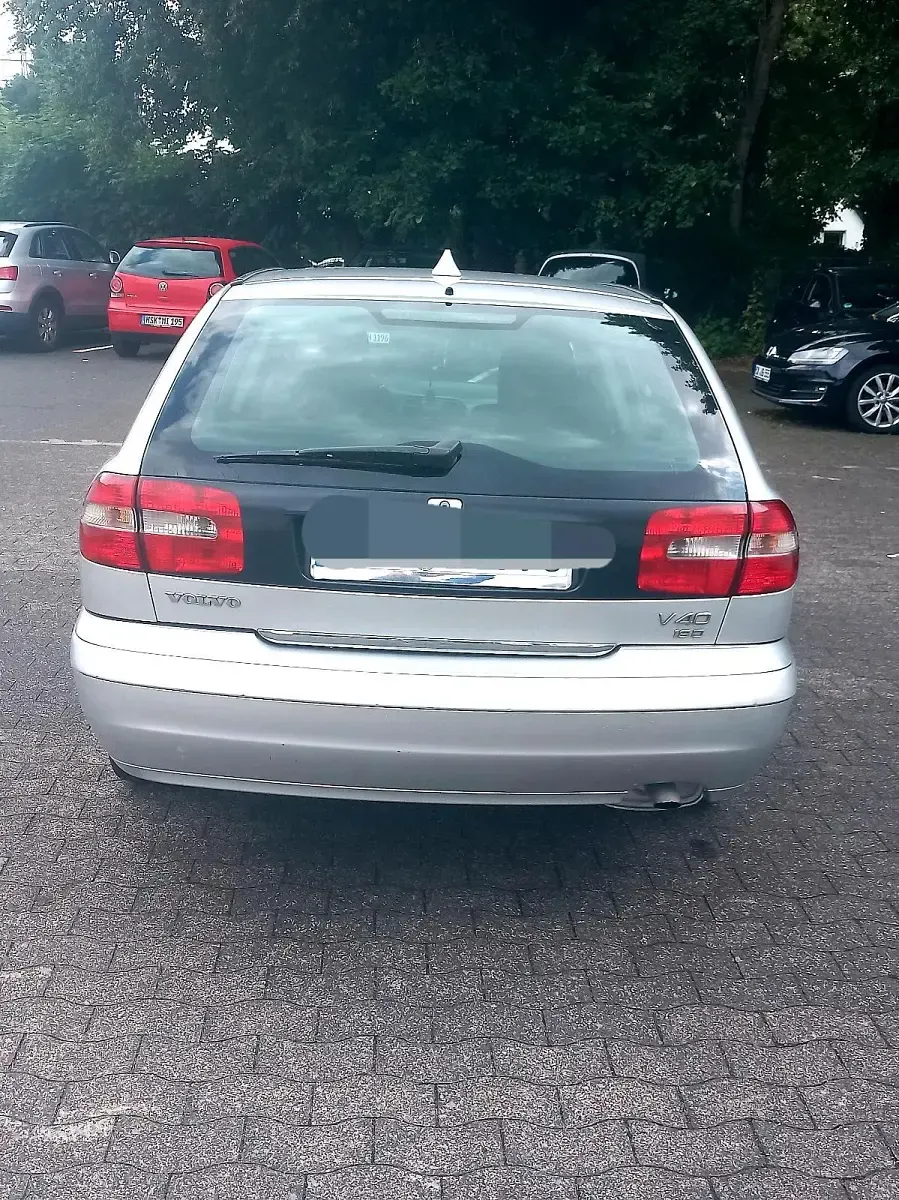 Gebraucht Volvo V40 Standard 116 PS (85 kW) 2004 Silber Kombi