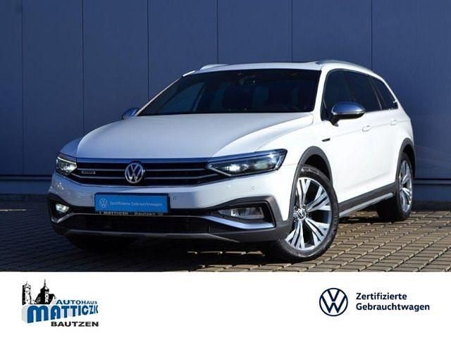 Weiß (pure white) Gebraucht 2020 VW Passat Alltrack Pro Kombi | 26.789 € (Fairer Preis) - Bild 1/3