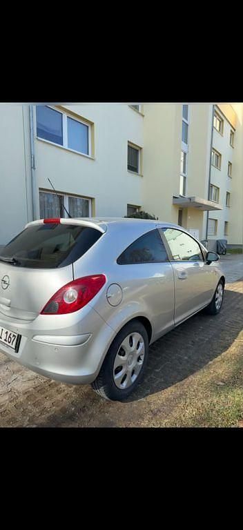 Gebraucht Opel Corsa 87 PS (63 kW) 2010 Silber Kleinwagen