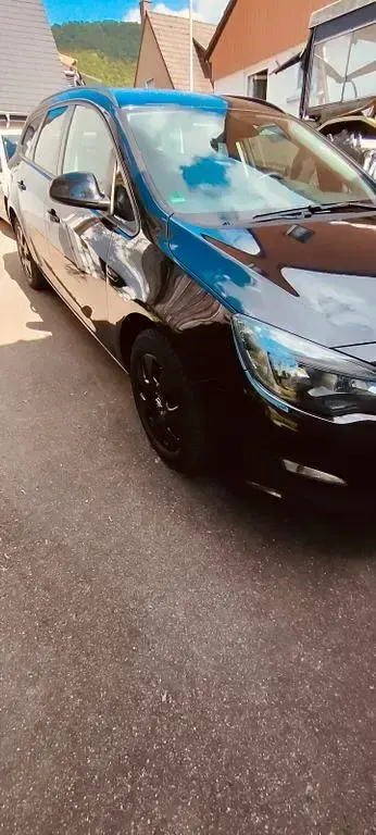 Gebraucht Opel Astra 140 PS (102 kW) 2015 Schwarz Kombi