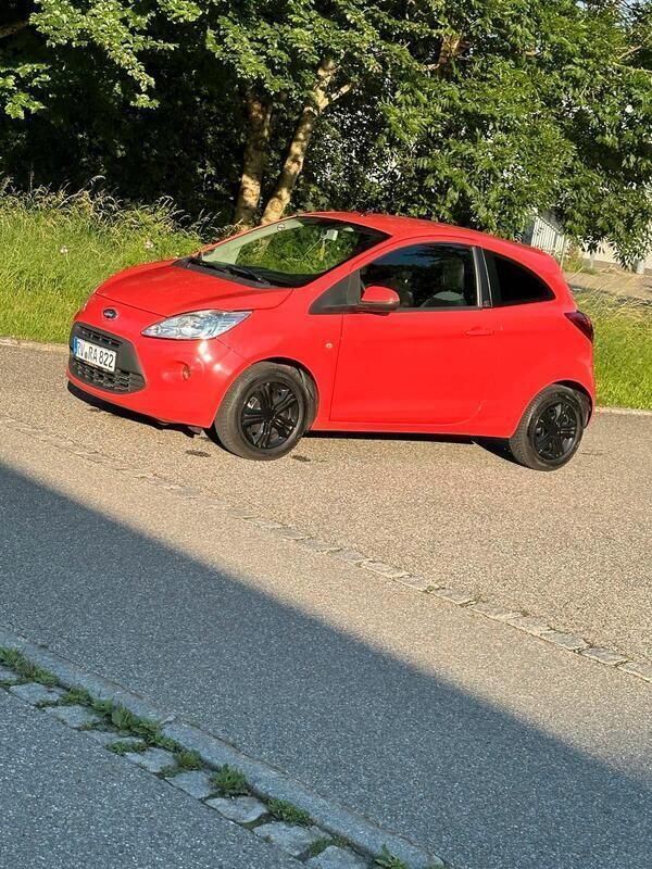 Andere außenfarben Gebraucht 2009 Ford Ka Trend Kleinwagen | 2.800 € (Etwas zu teuer) - Bild 1/4
