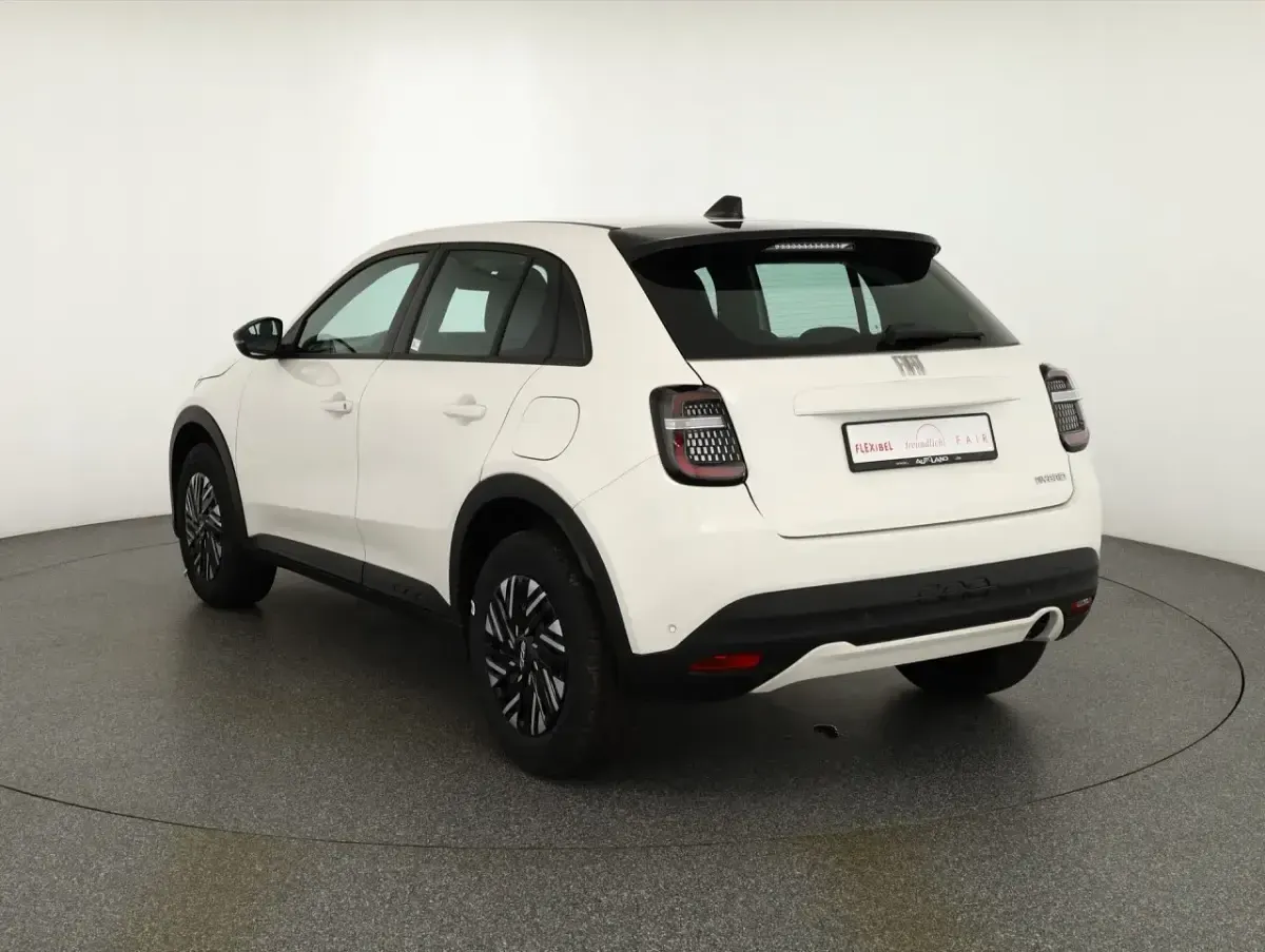 Neu Fiat 600 110 PS (80 kW) 2025 Weiß SUV