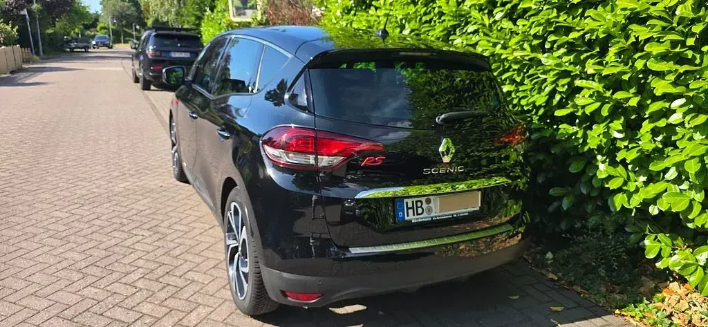 Gebraucht Renault Scénic III Bose Edition 132 PS (97 kW) 2017 Schwarz Van / Kleinbus