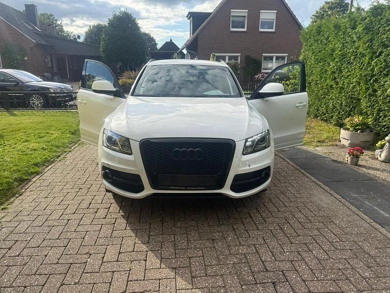 Weiß Gebraucht 2012 Audi Q5 SUV | 10.500 € (Guter Preis) - Bild 1/4