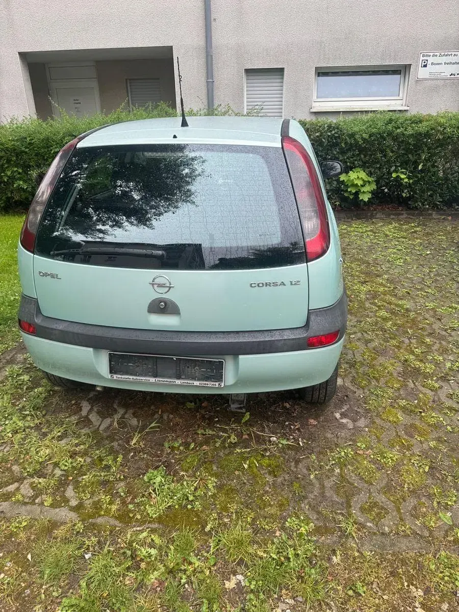 Używany Opel Corsa 75 KM (55 kW) 2002 Zielony Hatchback