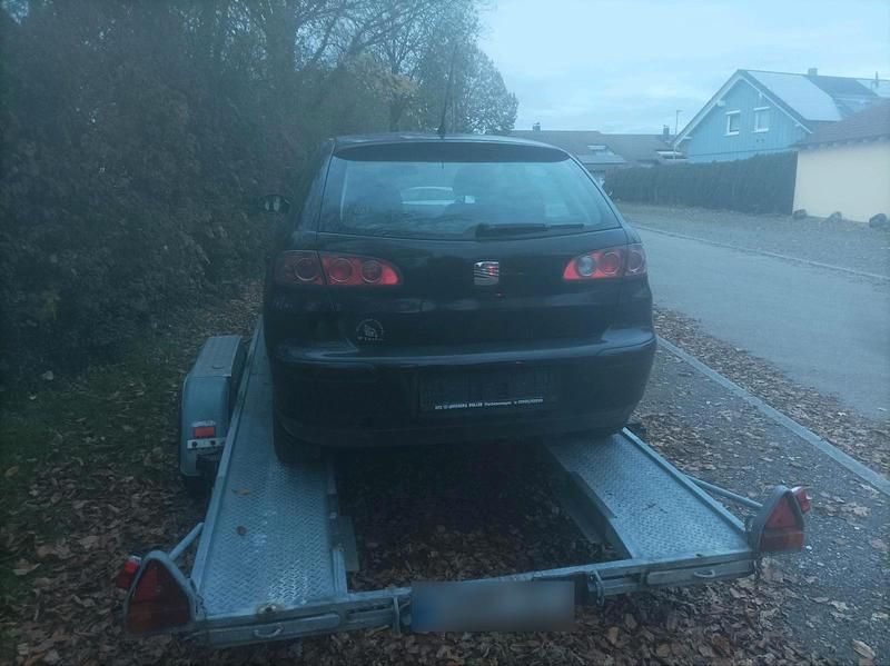 Gebraucht Seat Ibiza 74 PS (54 kW) 2004 Schwarz Kleinwagen