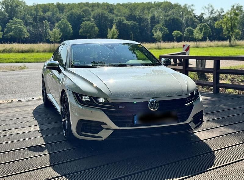 Gebraucht VW Arteon R-line 150 PS (110 kW) 2018 Andere farben Kleinwagen