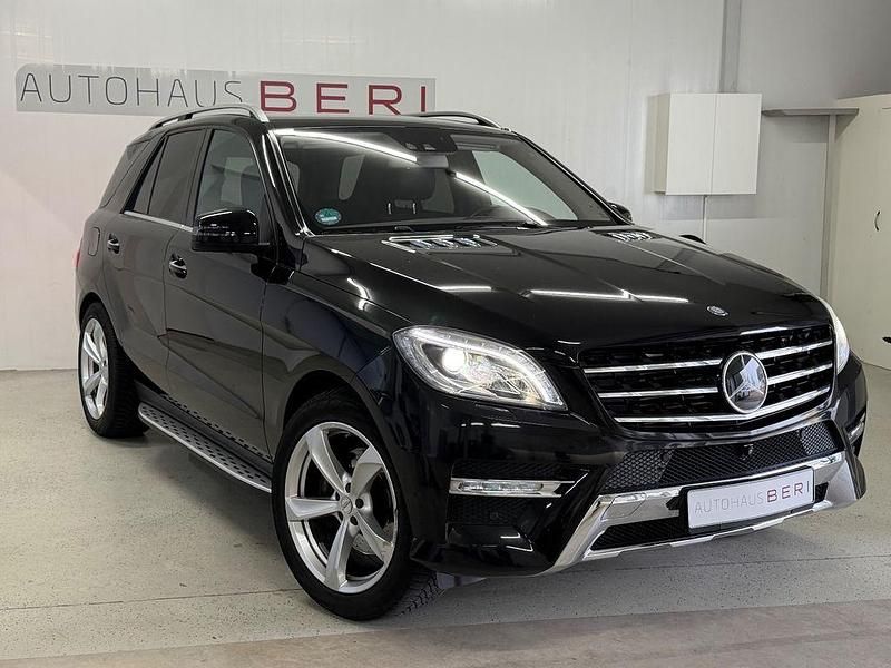 Schwarz Gebraucht 2014 Mercedes ML350 AMG SUV | 22.999 € (Fairer Preis) - Bild 1/4