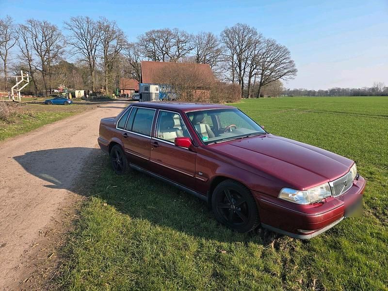 Gebraucht Volvo 960 170 PS (125 kW) 1995 Rot Limousine