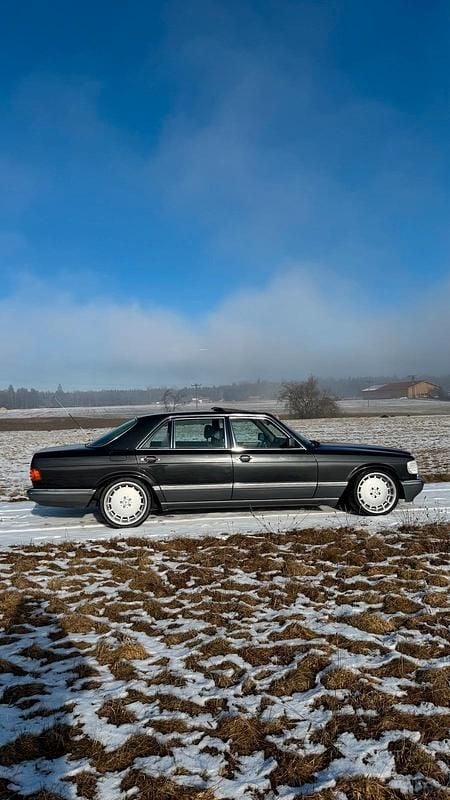 Gebraucht Mercedes 560 299 PS (219 kW) 1990 Grau Limousine