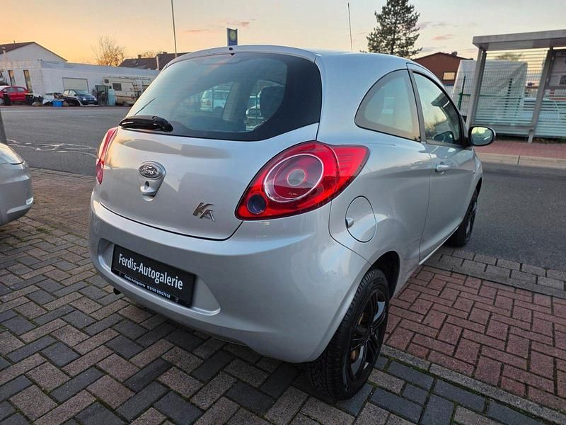Gebraucht Ford Ka Trend 69 PS (50 kW) 2008 Silber Kleinwagen