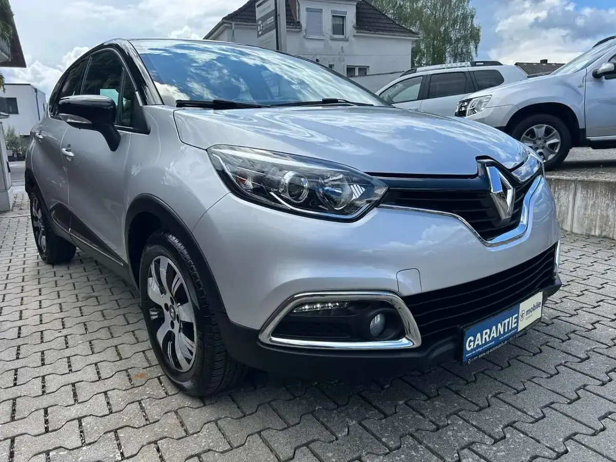 Gebraucht Renault Captur Luxe 120 PS (88 kW) 2014 Grau d69 + schwarz gne SUV