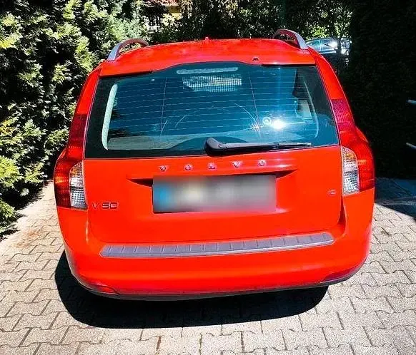 Gebraucht Volvo V50 101 PS (74 kW) 2009 Rot Kombi