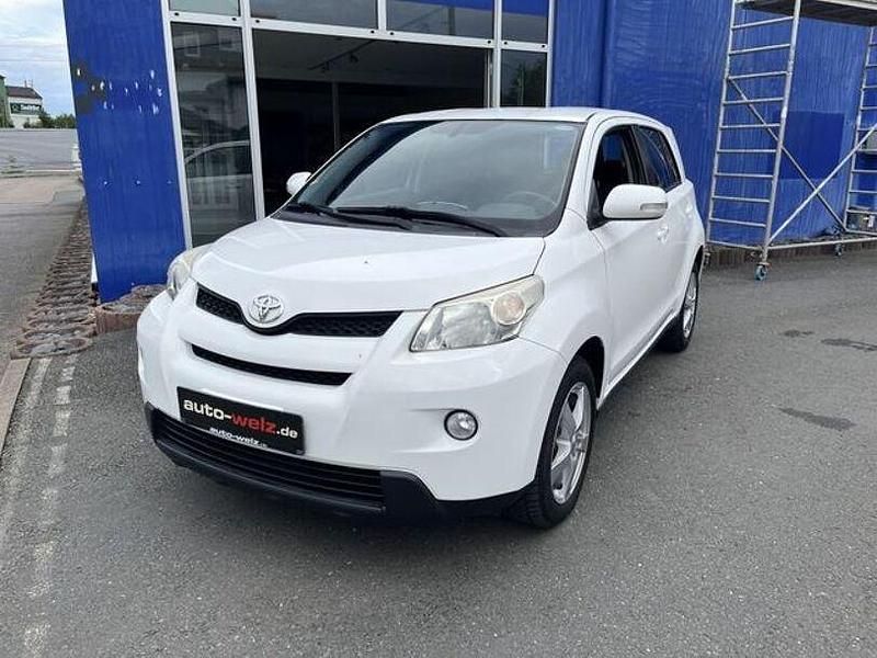 Weiss Gebraucht 2009 Toyota Urban Cruiser SUV | 7.980 € (Etwas zu teuer) - Bild 1/4