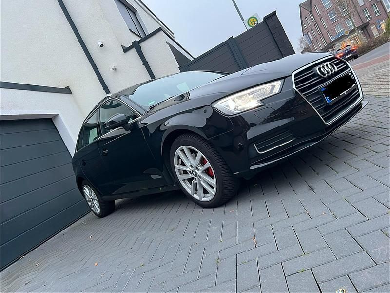 Schwarz Gebraucht 2018 Audi A3 Kleinwagen | 13.600 € (Fairer Preis) - Bild 1/4