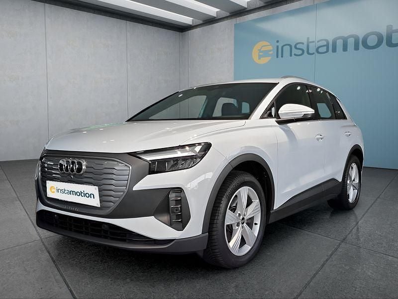 Weiß Gebraucht 2021 Audi Q4 e-tron SUV | 27.699 € (Etwas zu teuer) - Bild 1/4