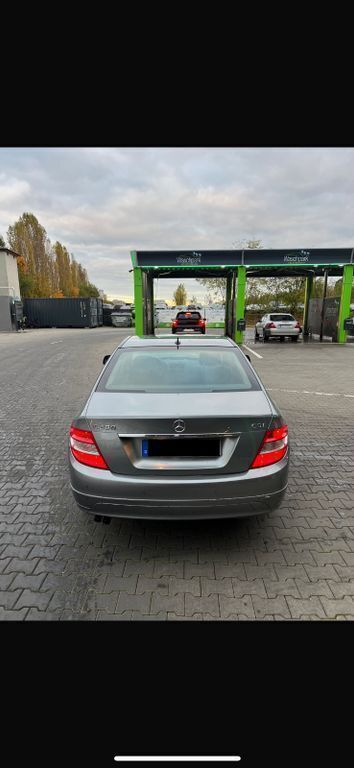 Grau Gebraucht 2008 Mercedes C200 Limousine | 5.000 € (Superpreis) - Bild 1/4