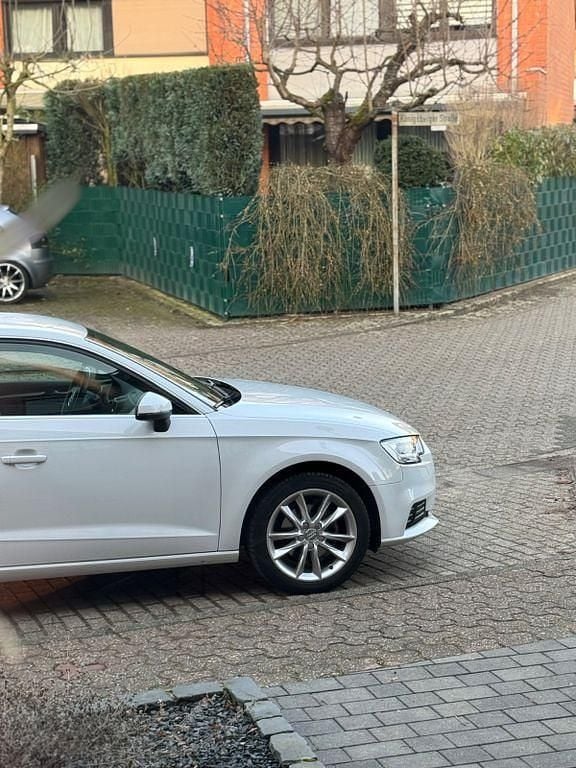 Gebraucht Audi A3 Sport 150 PS (110 kW) 2017 Weiß Limousine