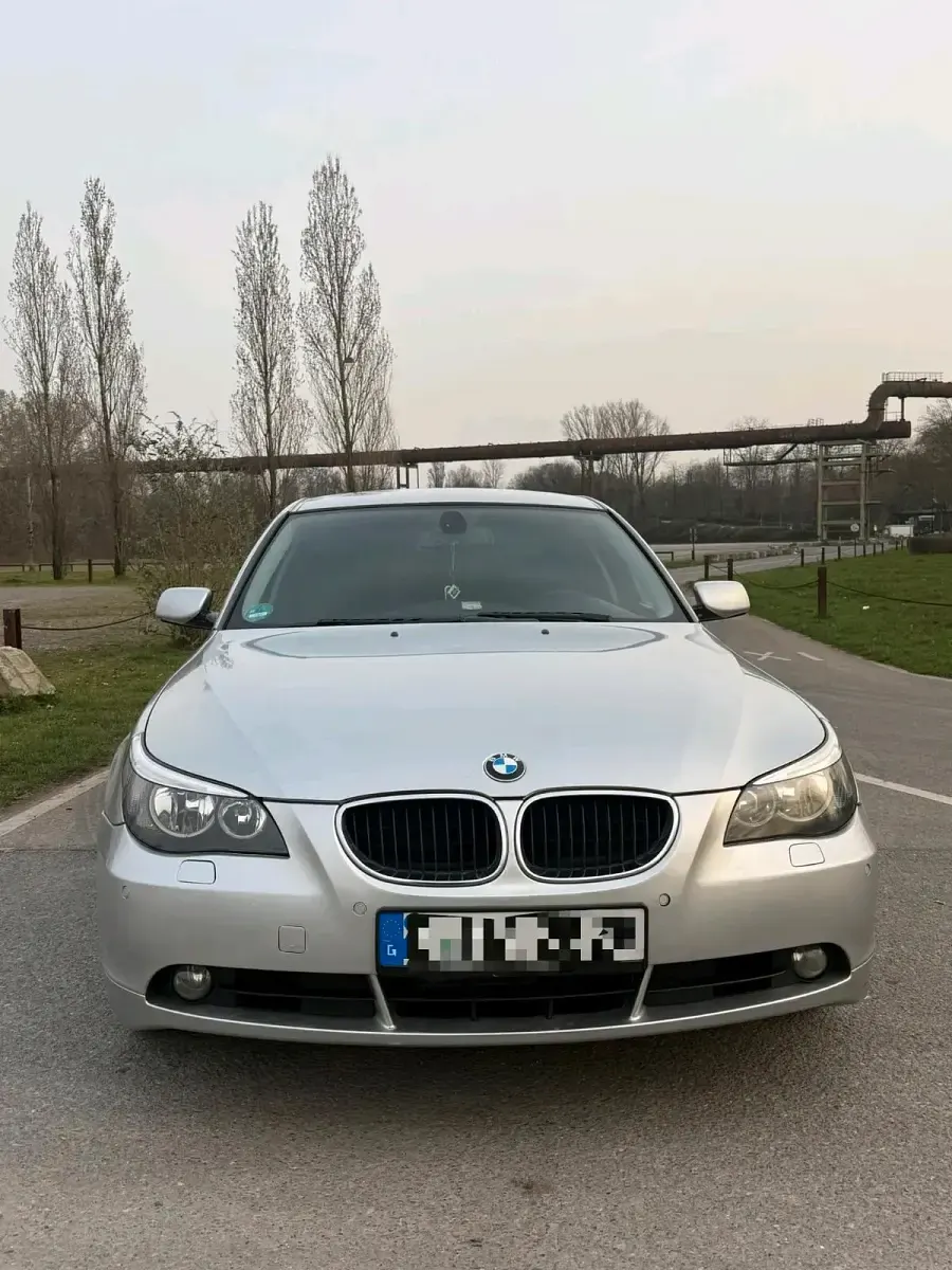 Gebraucht BMW 525 177 PS (130 kW) 2004 Grau Limousine