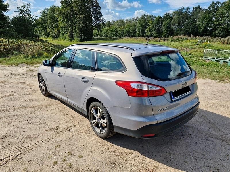 Brugt Ford Focus SYNC Edition 101 HK (74 kW) 2013 Sølv Stationcar