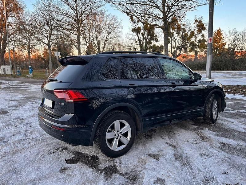 Gebraucht VW Tiguan Style 190 PS (139 kW) 2019 Schwarz SUV