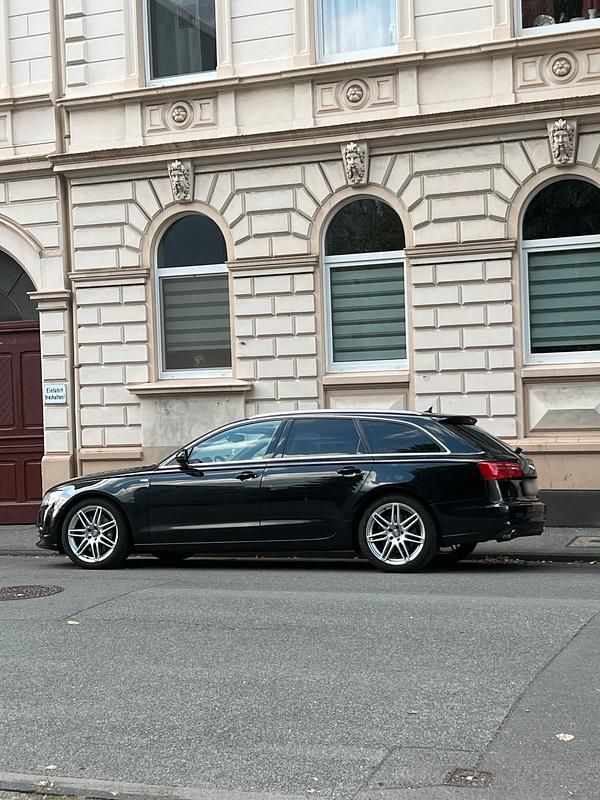 Gebraucht Audi A6 Comfort 313 PS (230 kW) 2014 Schwarz Kombi