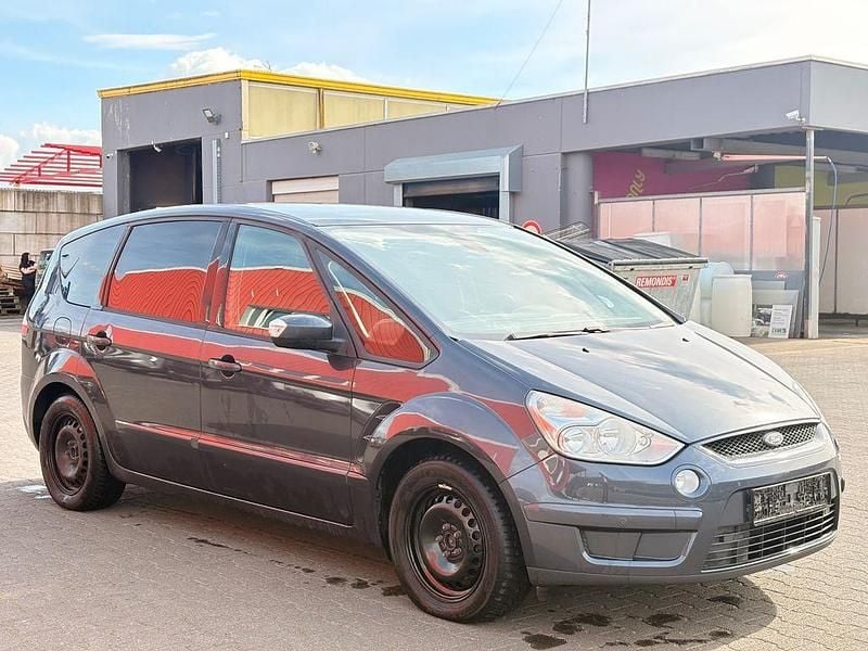 Gebraucht Ford S-MAX Trend 145 PS (106 kW) 2009 Grau Van / Kleinbus