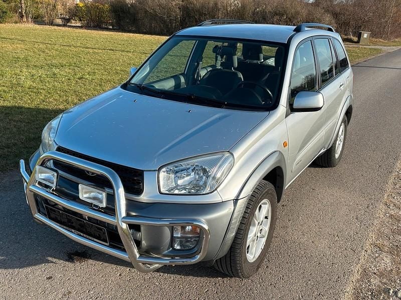 Gebraucht Toyota RAV4 150 PS (110 kW) 2002 Silber SUV