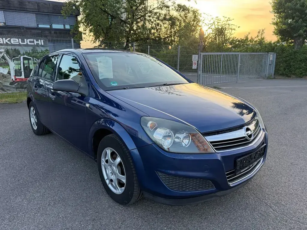 Gebraucht Opel Astra Basis 116 PS (85 kW) 2009 Blau Limousine