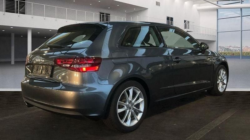 Gebraucht Audi A3 Ambition 125 PS (91 kW) 2014 Grau Kleinwagen