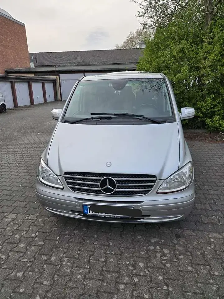 Gebraucht Mercedes Viano 204 PS (150 kW) 2010 Grau Van / Kleinbus