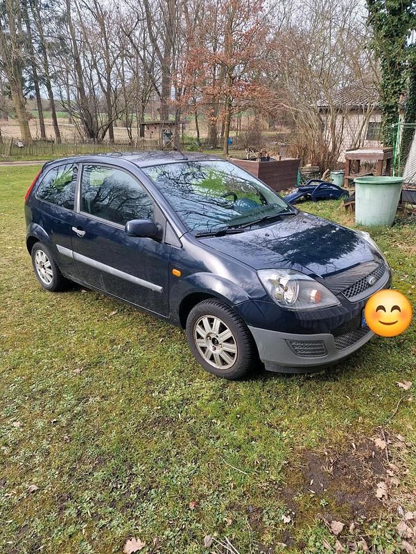 Gebraucht Ford Fiesta 60 PS (44 kW) 2006 Blau Kleinwagen