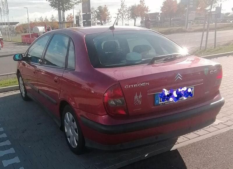 Rot Gebraucht 2002 Citroën C5 Limousine | 1.489 € (Fairer Preis) - Bild 1/4