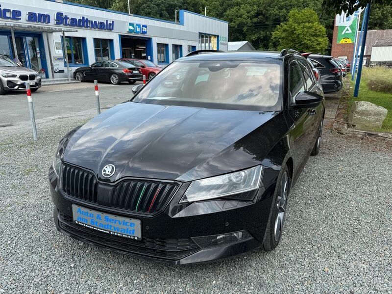 Schwarz Gebraucht 2017 Skoda Superb SportLine Kombi | 18.300 € (Guter Preis) - Bild 1/4