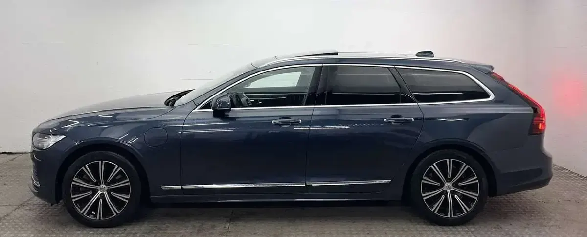 Gebraucht Volvo V90 455 PS (334 kW) 2022 Denim blue (metallic) Kombi
