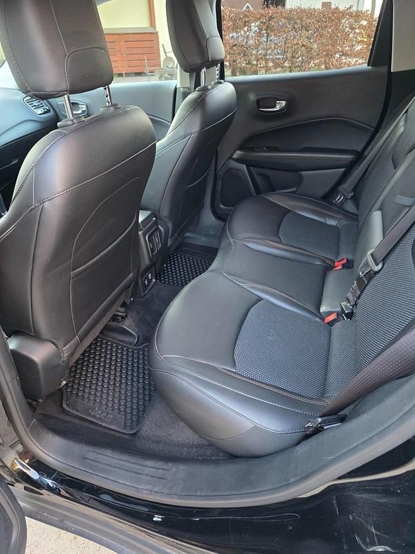 Gebraucht Jeep Compass Limited 170 PS (125 kW) 2019 Schwarz SUV