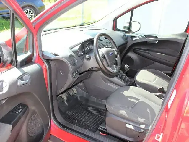 Gebraucht Ford Transit Trend 75 PS (55 kW) 2022 Rot Van